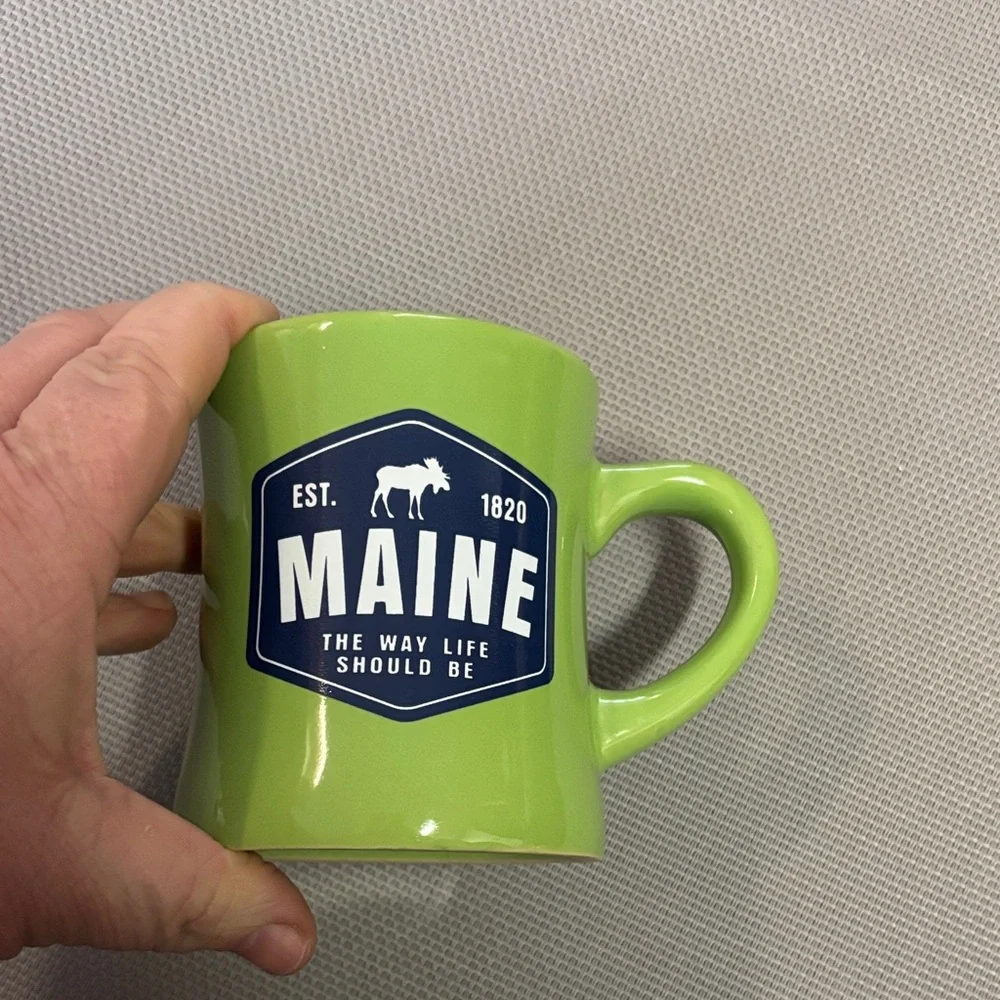 Green Maine the way life should Ceramic coffee Mug - Picture 3 of 4